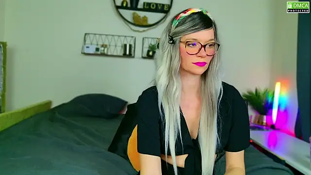 Snapshot of Kittychatte chatting on 8, 12, 2024 Kittychatte online show from 8, 12, 2024