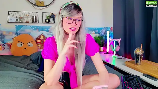 Snapshot of Kittychatte chatting on 5, 1, 2025 Kittychatte online show from 5, 1, 2025