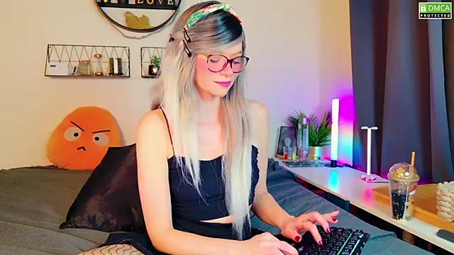 Snapshot of Kittychatte chatting on 13, 2, 2025 Kittychatte online show from 13, 2, 2025