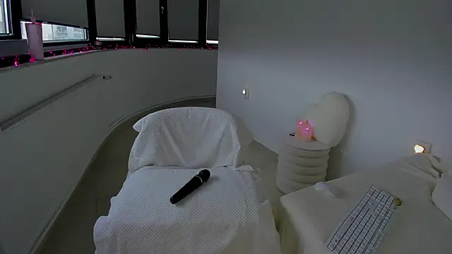 Snapshot of bellahot77 chatting on 28, 3, 2026 bellahot77 online show from 28, 3, 2026