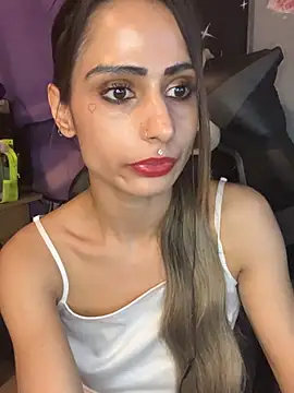 LaPetitechienne1 online show from 23, 12, 2024