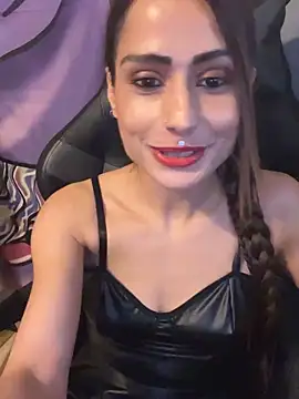 LaPetitechienne1 online show from 31, 12, 2024