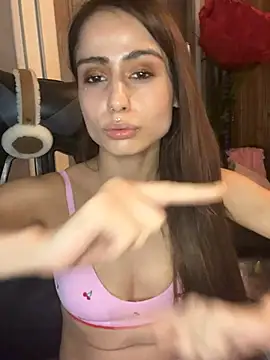 LaPetitechienne1 online show from 8, 2, 2025