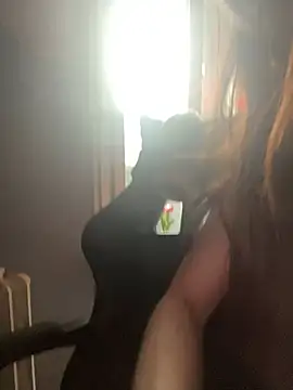 LaPetitechienne1 online show from 10, 2, 2025