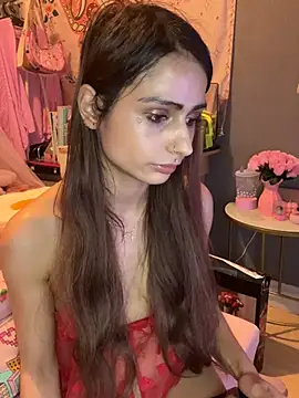 LaPetitechienne1 online show from 16, 2, 2025