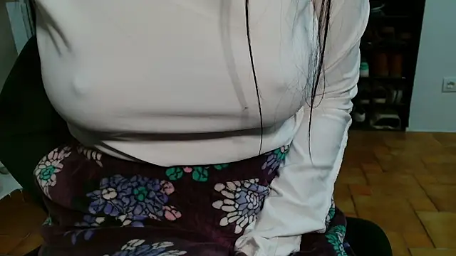 patatinahot87 online show from 10, 1, 2026