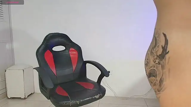 Snapshot of farichell chatting on 11, 4, 2026 farichell online show from 11, 4, 2026