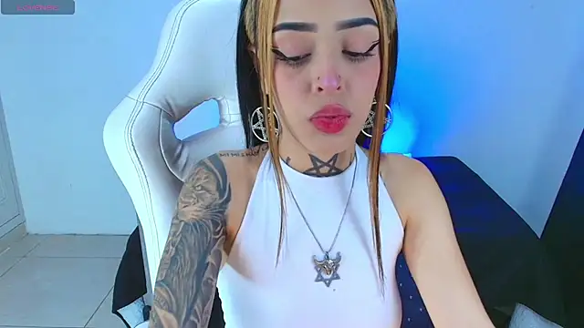 Snapshot of farichell chatting on 25, 4, 2026 farichell online show from 25, 4, 2026