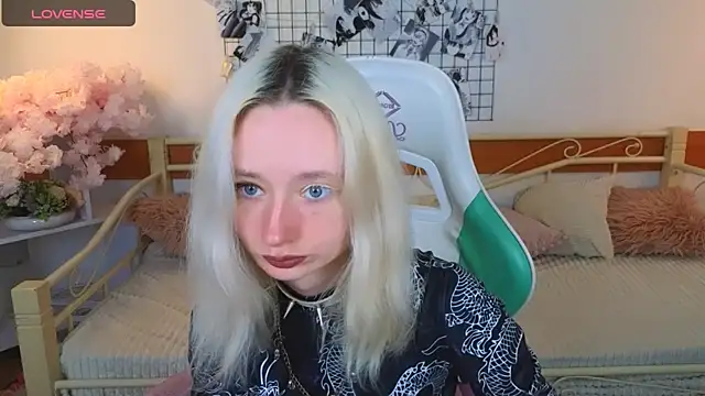 Katia Kim online show from 15, 4, 2026