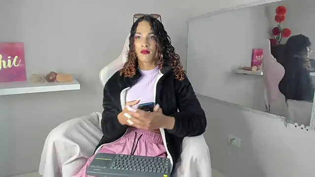 StefanyMiler online show from 1, 2, 2025