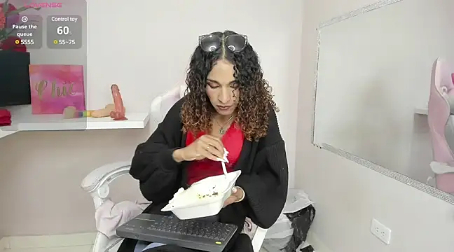 StefanyMiler online show from 15, 2, 2025