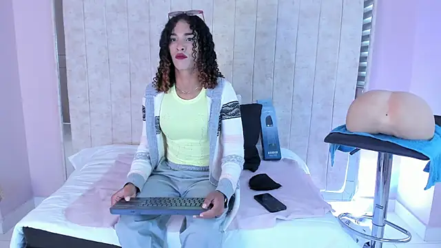 StefanyMiler online show from 23, 9, 2025