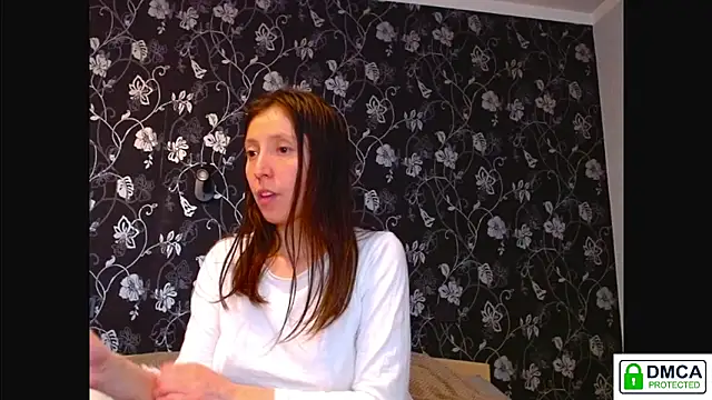 Snapshot of Sophi_Cute chatting on 8, 5, 2026 Sophi Cute online show from 8, 5, 2026