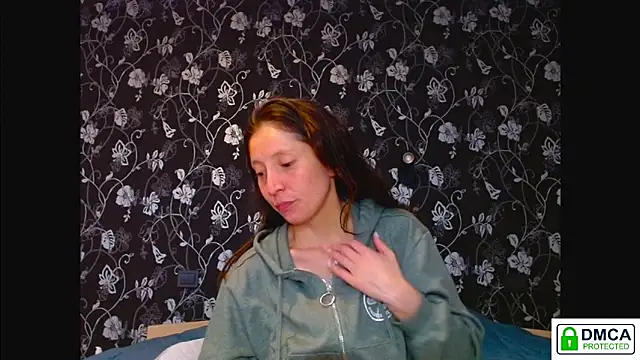 Snapshot of Sophi_Cute chatting on 9, 5, 2026 Sophi Cute online show from 9, 5, 2026