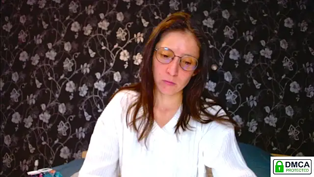Snapshot of Sophi_Cute chatting on 10, 5, 2026 Sophi Cute online show from 10, 5, 2026