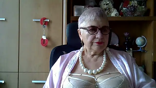 SweetCherry27 online show from 25, 9, 2025