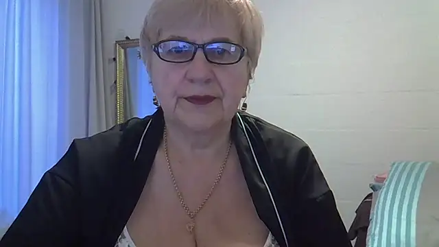 SweetCherry27 online show from 13, 3, 2026