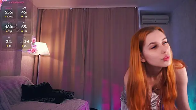 Snapshot of SofyBruno chatting on 6, 3, 2025 SofyBruno online show from 6, 3, 2025