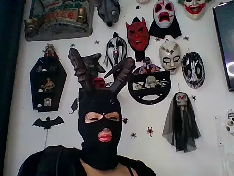 Snapshot of FeticheMacabre chatting on 18, 10, 2025 FeticheMacabre online show from 18, 10, 2025