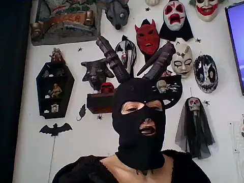 Snapshot of FeticheMacabre chatting on 19, 10, 2025 FeticheMacabre online show from 19, 10, 2025