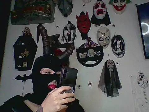 Snapshot of FeticheMacabre chatting on 20, 10, 2025 FeticheMacabre online show from 20, 10, 2025