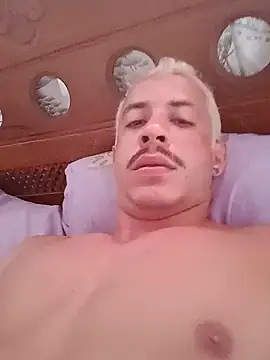 Snapshot of MachoScorpionCaralho chatting on 3, 1, 2025 MachoScorpionCaralho online show from 3, 1, 2025