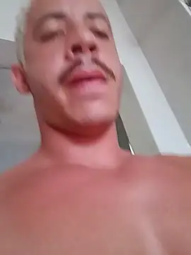 Snapshot of MachoScorpionCaralho chatting on 4, 1, 2025 MachoScorpionCaralho online show from 4, 1, 2025