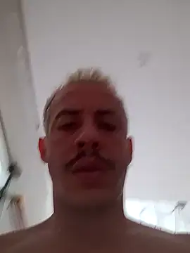 Snapshot of MachoScorpionCaralho chatting on 12, 1, 2025 MachoScorpionCaralho online show from 12, 1, 2025