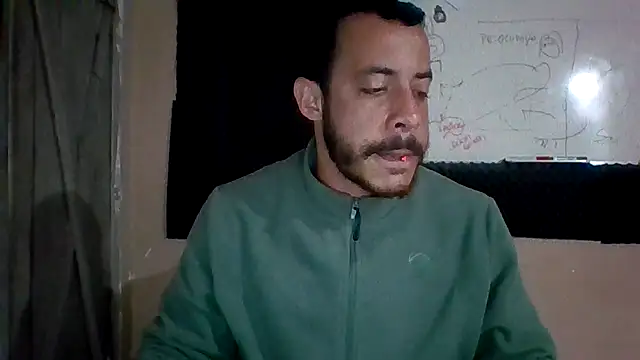 Snapshot of MachoScorpionCaralho chatting on 13, 9, 2025 MachoScorpionCaralho online show from 13, 9, 2025