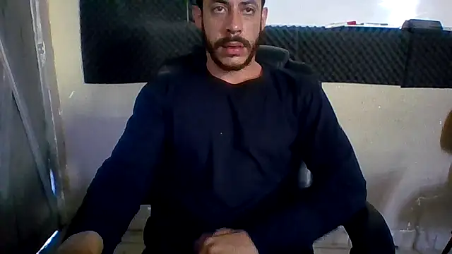 Snapshot of MachoScorpionCaralho chatting on 18, 9, 2025 MachoScorpionCaralho online show from 18, 9, 2025