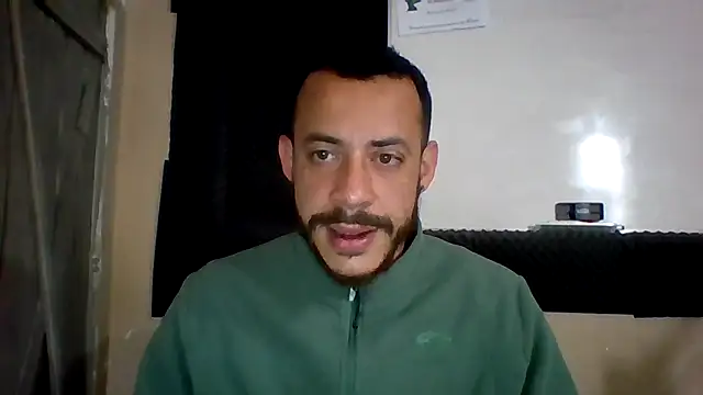 Snapshot of MachoScorpionCaralho chatting on 27, 9, 2025 MachoScorpionCaralho online show from 27, 9, 2025