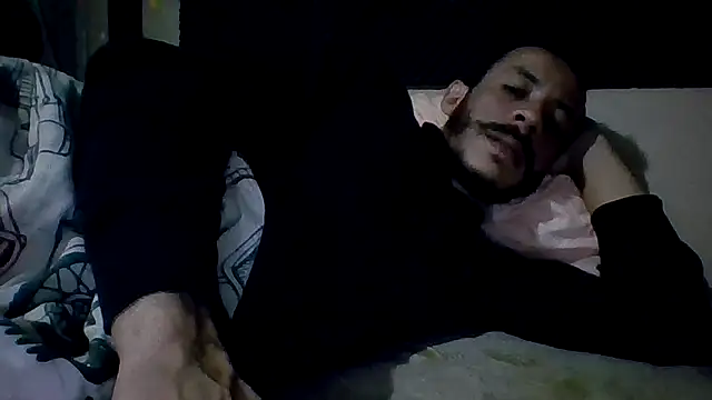 Snapshot of MachoScorpionCaralho chatting on 25, 4, 2026 MachoScorpionCaralho online show from 25, 4, 2026