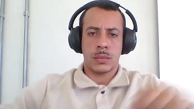 Snapshot of MachoScorpionCaralho chatting on 29, 5, 2026 MachoScorpionCaralho online show from 29, 5, 2026