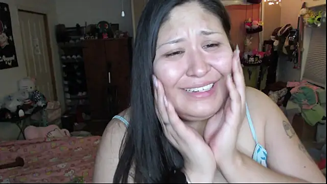 Snapshot of Cupcakecutie449 chatting on 15, 5, 2026 Cupcakecutie449 online show from 15, 5, 2026