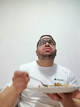 Snapshot of CamiolfeHotXxx chatting on 18, 2, 2025 CamiolfeHotXxx online show from 18, 2, 2025