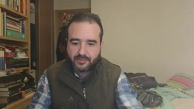 Snapshot of curiosillo83 chatting on 9, 1, 2026 curiosillo83 online show from 9, 1, 2026