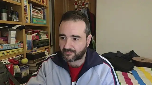 Snapshot of curiosillo83 chatting on 8, 4, 2026 curiosillo83 online show from 8, 4, 2026