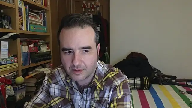 Snapshot of curiosillo83 chatting on 16, 4, 2026 curiosillo83 online show from 16, 4, 2026