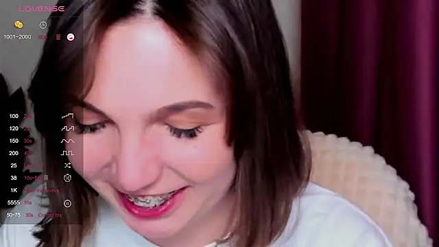 KindHazelHere  online show from 20, 2, 2025