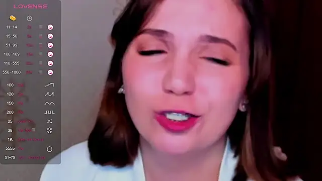 KindHazelHere  online show from 21, 3, 2025