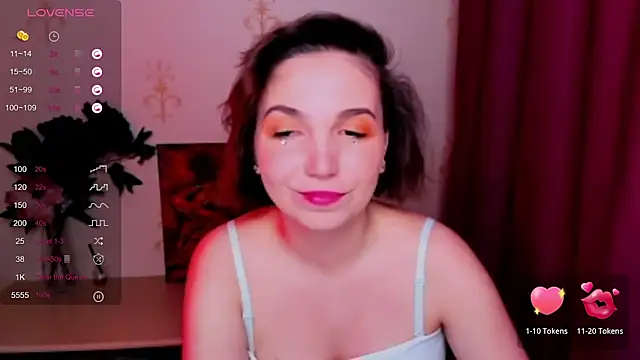 KindHazelHere  online show from 19, 10, 2025