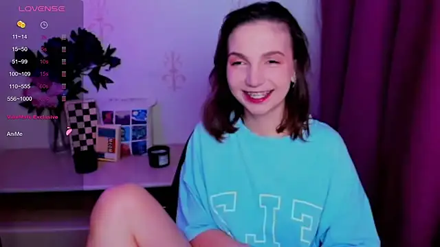 Snapshot of KindHazelHere_ chatting on 24, 6, 2026 KindHazelHere online show from 24, 6, 2026