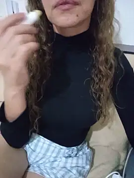 Snapshot of marilryn chatting on 23, 4, 2026 marilryn online show from 23, 4, 2026