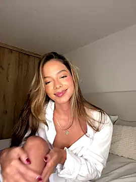 Bella cutte  online show from 25, 10, 2025