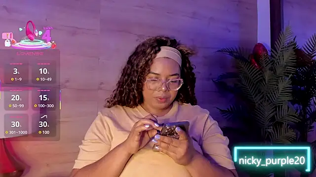 Snapshot of _nickypurple_ chatting on 17, 2, 2025 nickypurple online show from 17, 2, 2025