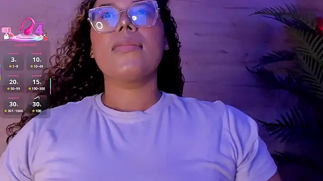 Snapshot of _nickypurple_ chatting on 4, 3, 2025 nickypurple online show from 4, 3, 2025