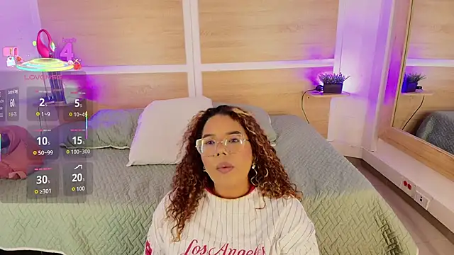 Snapshot of _nickypurple_ chatting on 9, 10, 2025 nickypurple online show from 9, 10, 2025