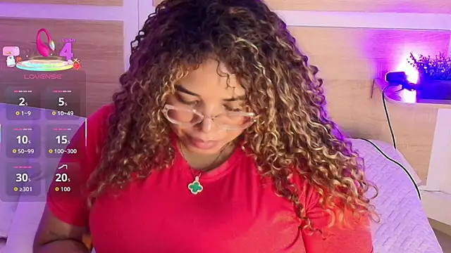 Snapshot of _nickypurple_ chatting on 17, 10, 2025 nickypurple online show from 17, 10, 2025