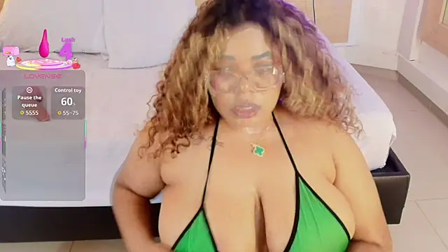 Snapshot of _nickypurple_ chatting on 24, 10, 2025 nickypurple online show from 24, 10, 2025