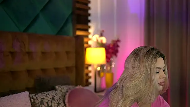 Snapshot of SophieBoobsX chatting on 21, 11, 2025 SophieBoobsX online show from 21, 11, 2025